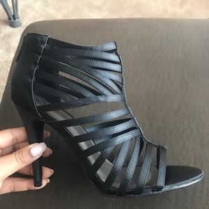 Black heel